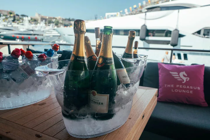 monaco-pegasus-lounge