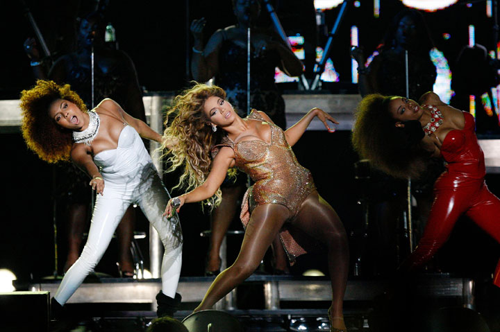 Yasalam-Concert-Beyonce