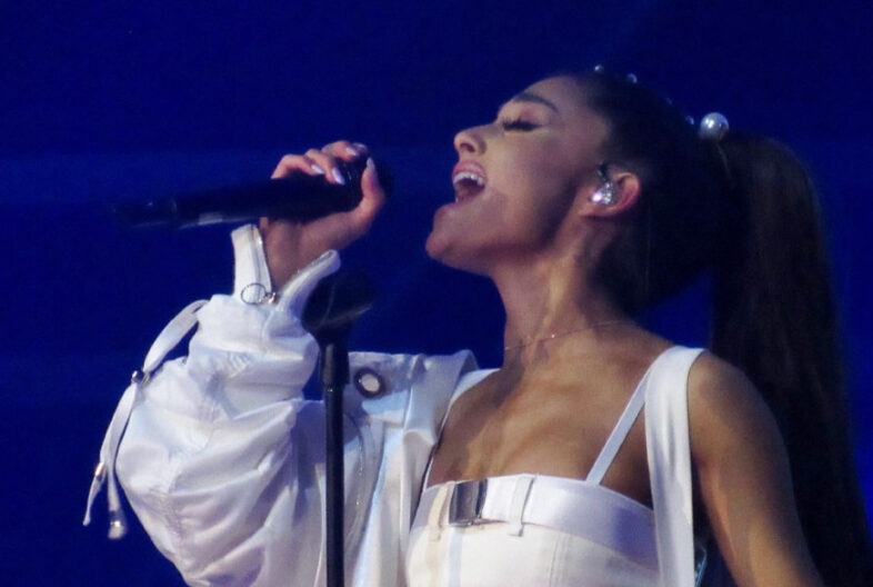 Ariana-Grande-Banner
