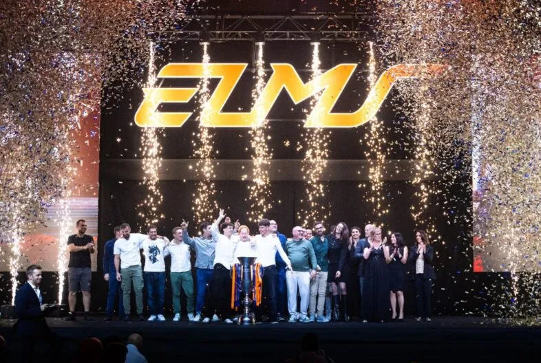 Ollie Gray, Charles Milsei, Esteban Masson and VDs team on stage celebrating at the awards ceremony