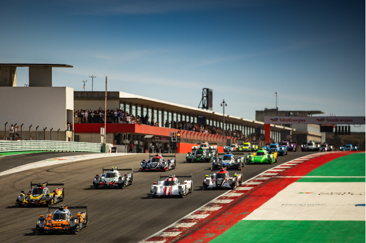 Start of the race at Portimão, with all key competitors in. 