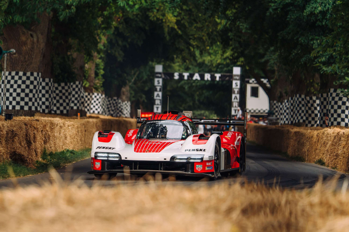Porshce 963 going through the start line at Goodwood Festival of Speed 2022 